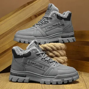 Hot and comfortable Casual Sneakers. High discount today.